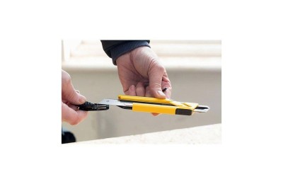 CUTTER STANLEY AUTOLOCK BIMATERIAL 18MM.