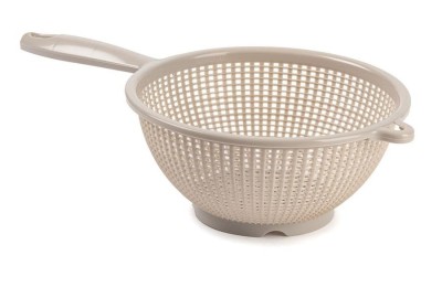 ESCURRIDOR PLASTICFORTE CON MANGO VRM 19 CMS.