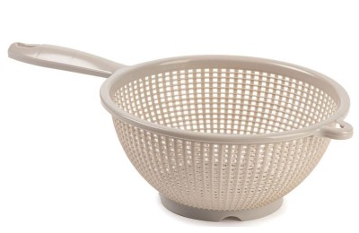 ESCURRIDOR PLASTICFORTE CON MANGO VRM 22 CMS.