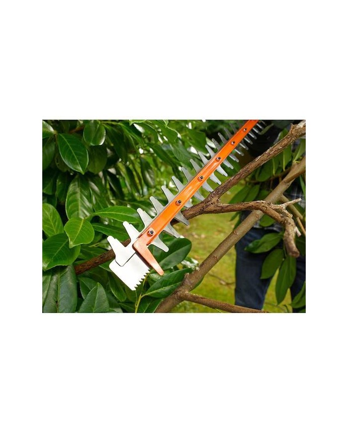 CORTASETOS BLACK & DECKER 550W. 60CMS. 25MM.